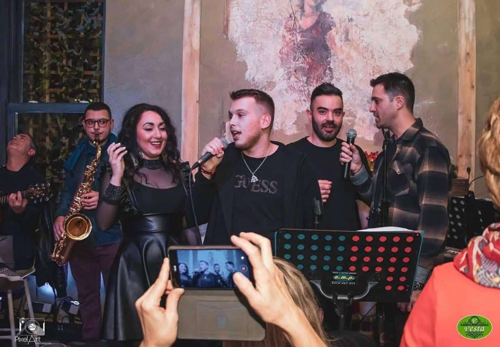 All About Voice Μαθήματα φωνητικής, ορθοφωνίας, τραγουδιού Αθήνα και online